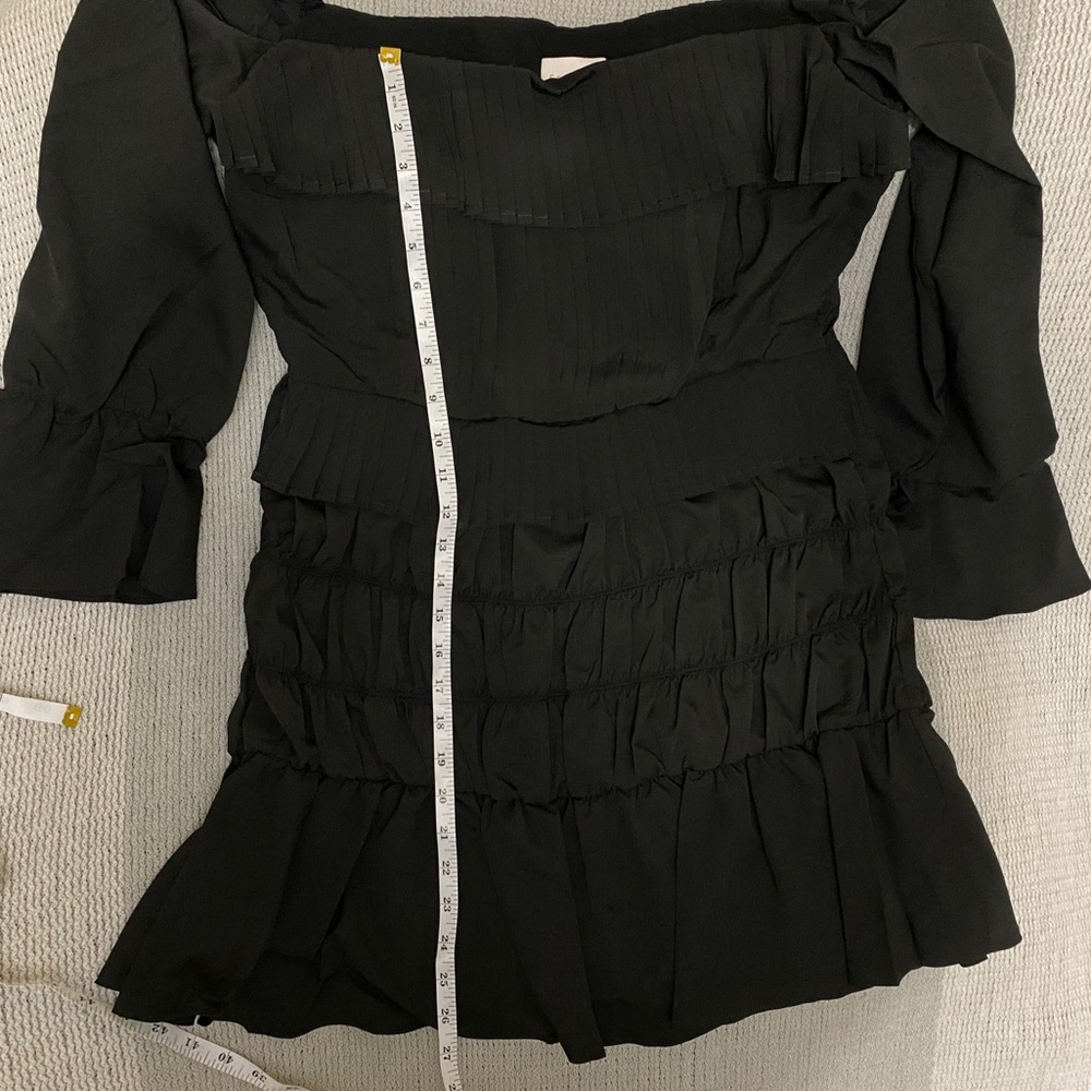 Foxiedox Tiered Cold Shoulder Dress-black - Picture 12 of 12